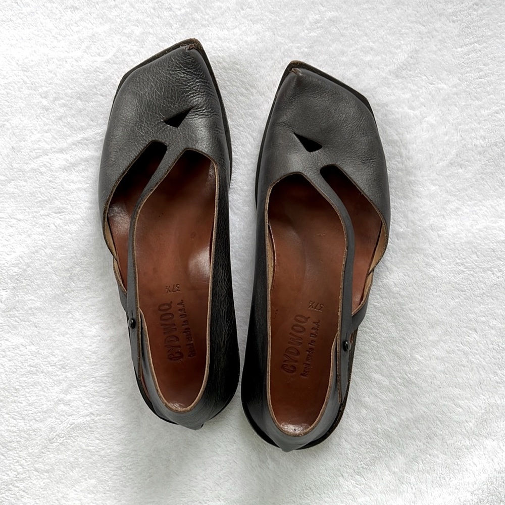 grey CYDWOQ soho brand shoe in 37.5